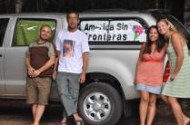 Com a Andrea e o Pablo, casal chileno em viagem pela América do Sul (em Ubajara - CE)